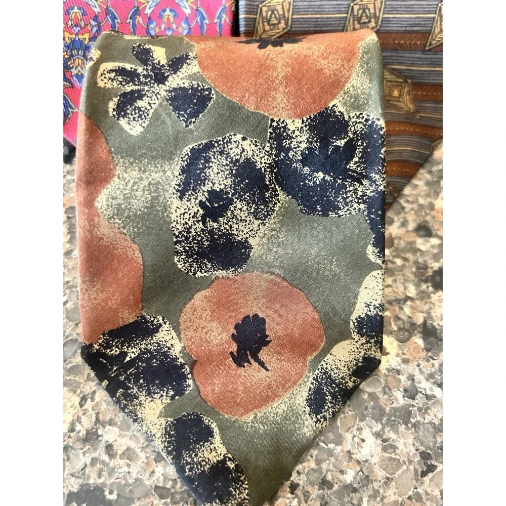 Bundle Of Four 100% Silk Ties Retro